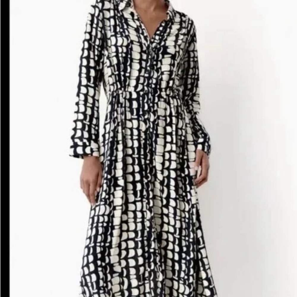 Zara Black & White Graphic Print Long-Sleeve Maxi Dress